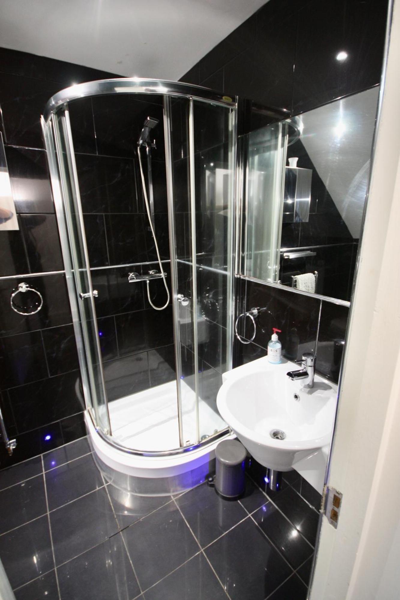 Bournemouth Hot Tub & Sauna Holiday Let Buitenkant foto
