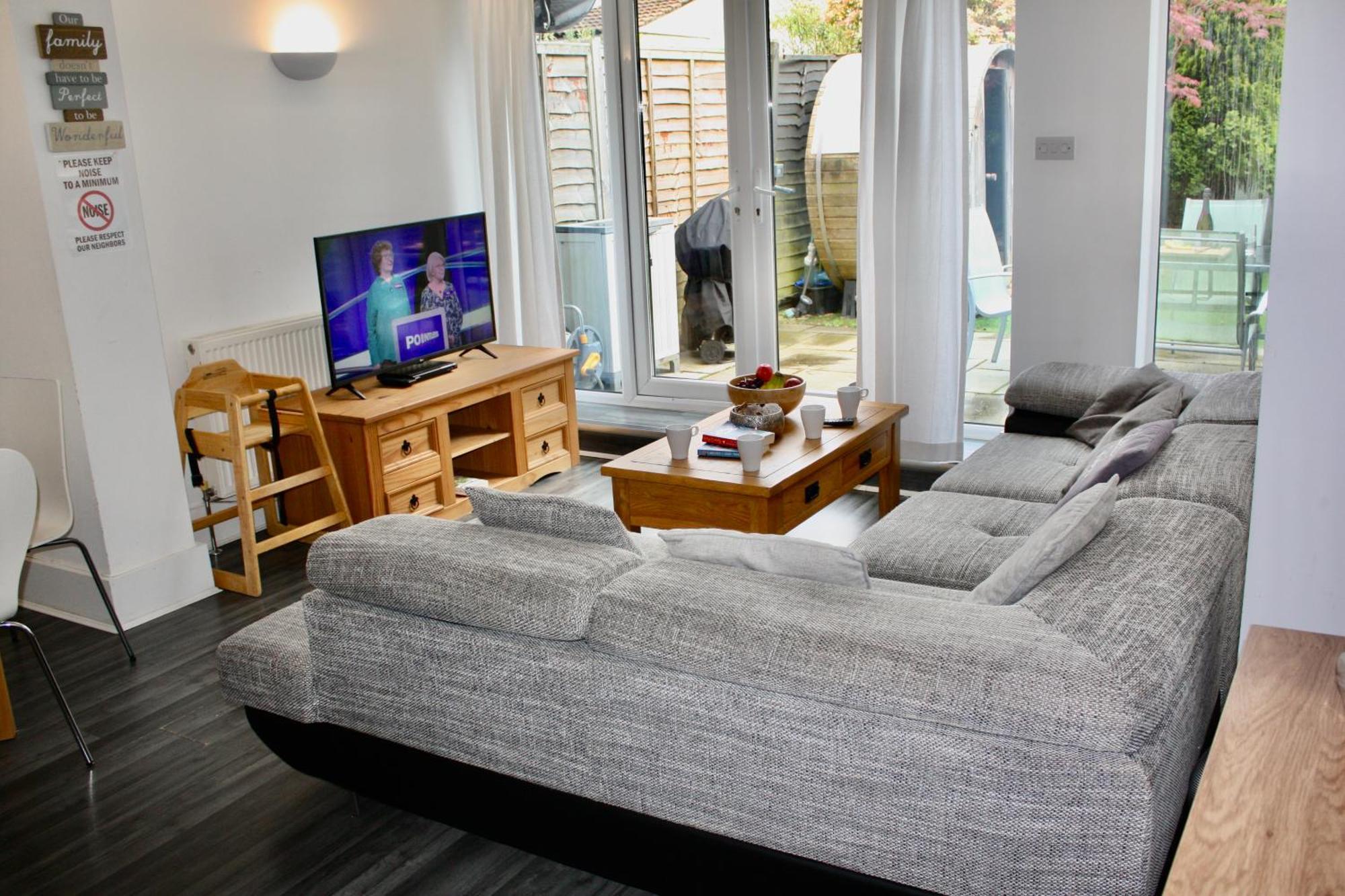 Bournemouth Hot Tub & Sauna Holiday Let Buitenkant foto