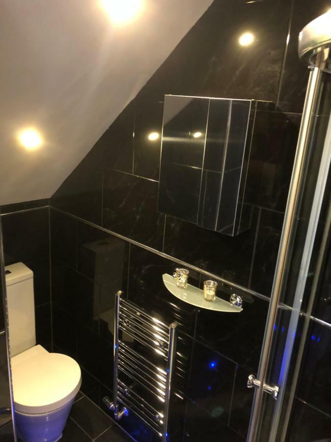 Bournemouth Hot Tub & Sauna Holiday Let Buitenkant foto