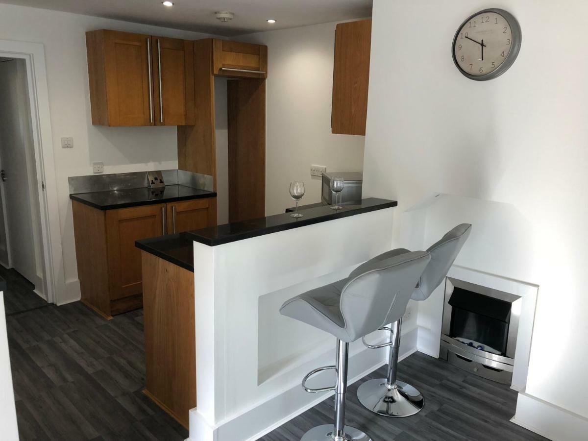Bournemouth Hot Tub & Sauna Holiday Let Buitenkant foto